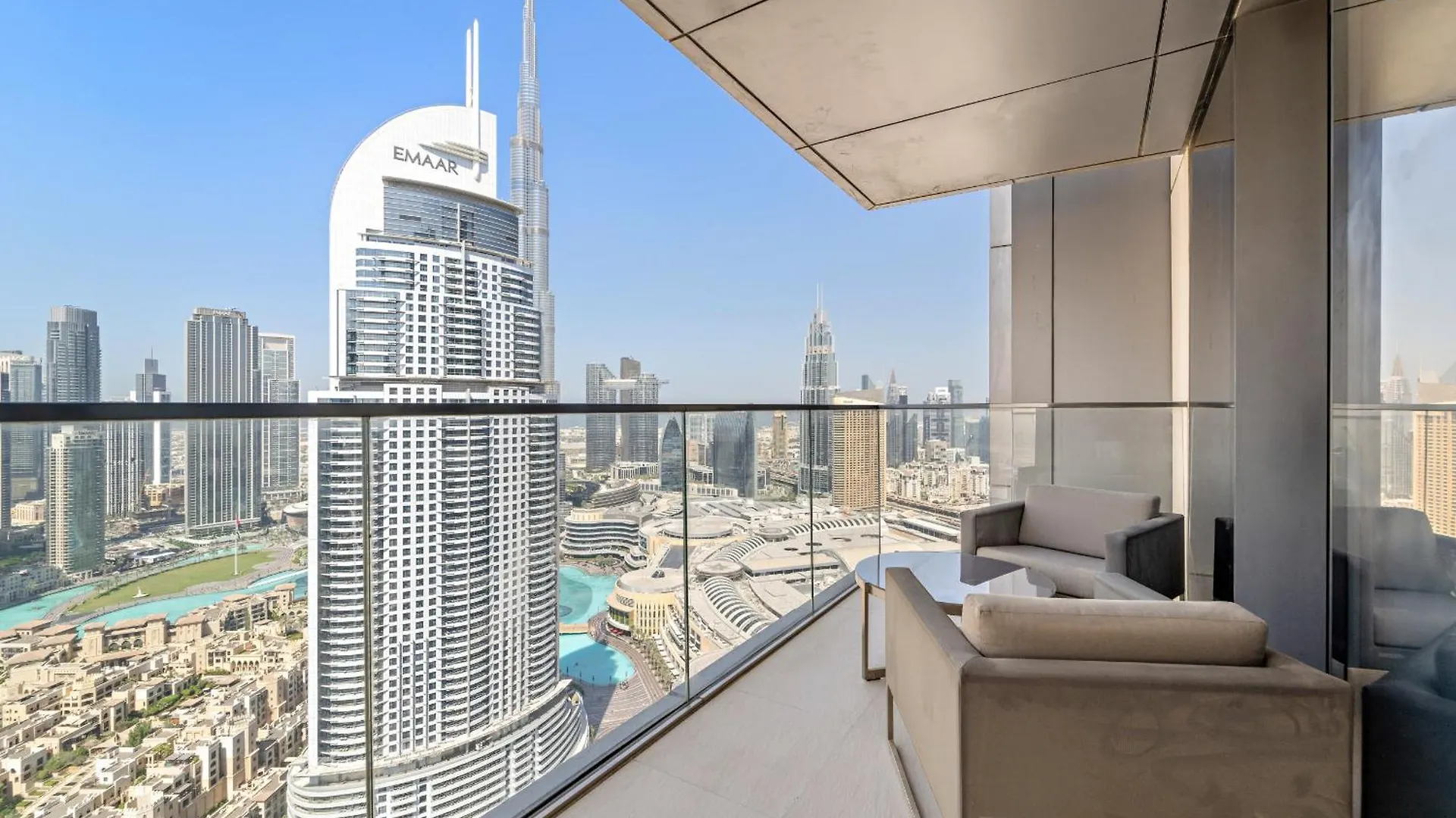 Vayk - Luxurious 2 Bedroom Apartment In Downtown Dubai 0*,  United Arab Emirates