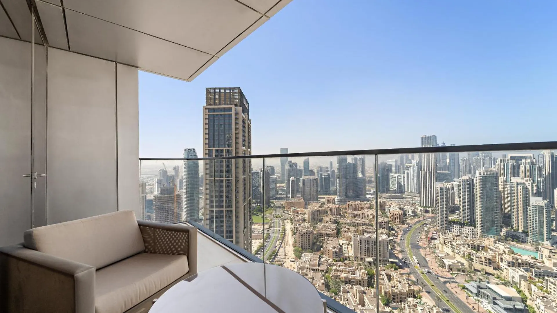 Vayk - Luxurious 2 Bedroom Apartment In Downtown Dubai United Arab Emirates