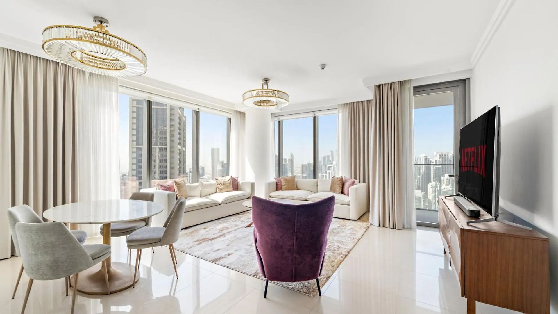 Vayk - Luxurious 2 Bedroom Apartment In Downtown Dubai