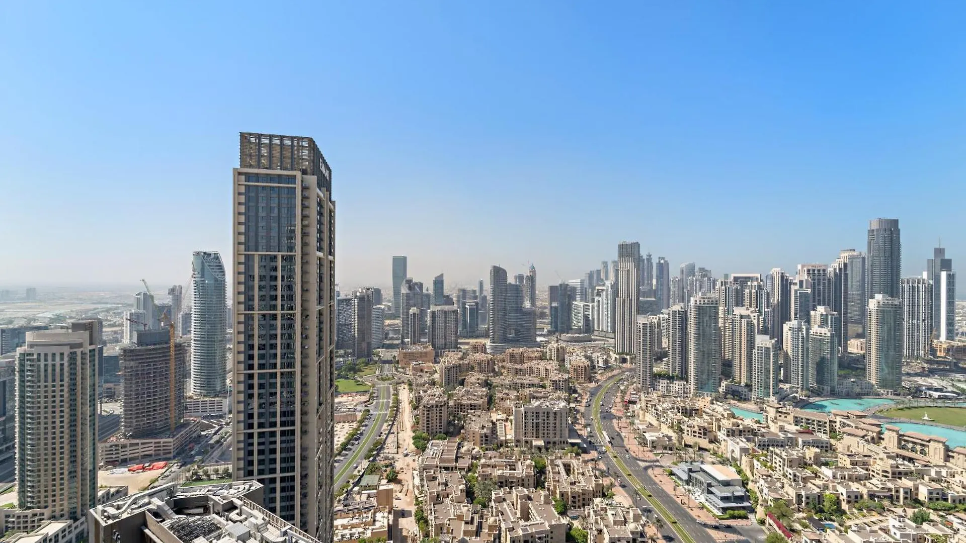 Vayk - Luxurious 2 Bedroom Apartment In Downtown Dubai